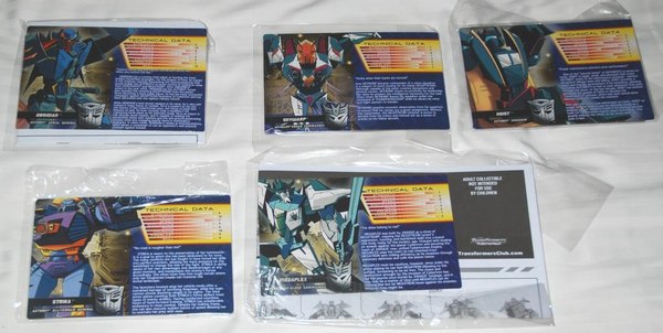 BotCon 2013   First Looks At Machine Wars Termination Set Out Of The Box  (26 of 31)